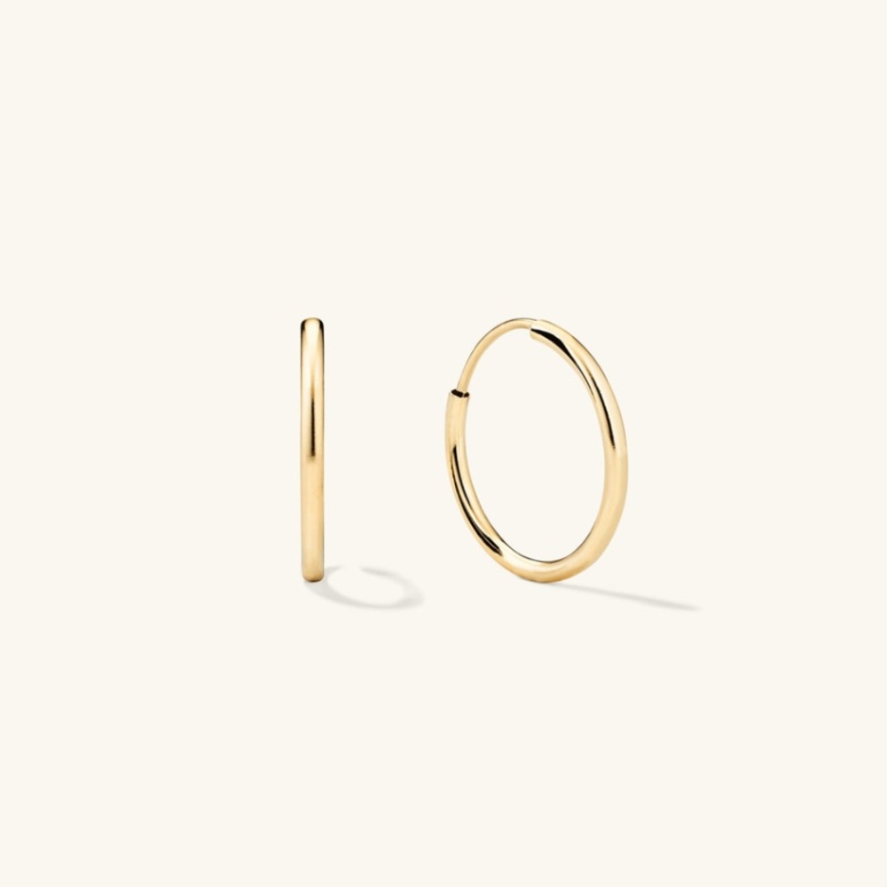 Mejuri Small hoops